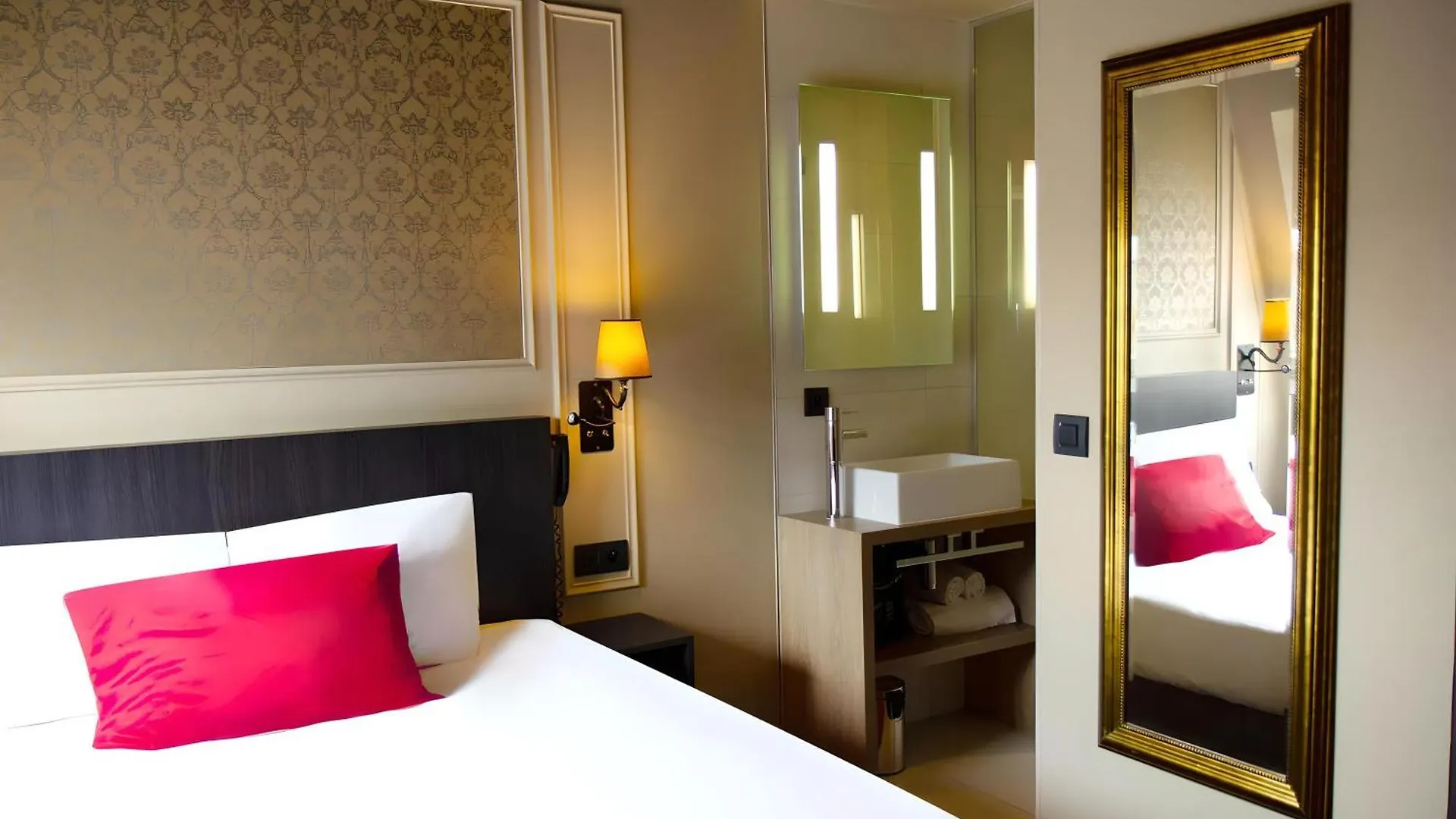 Hotel Le Montmartre Saint Pierre Paris 3*,  Frankreich