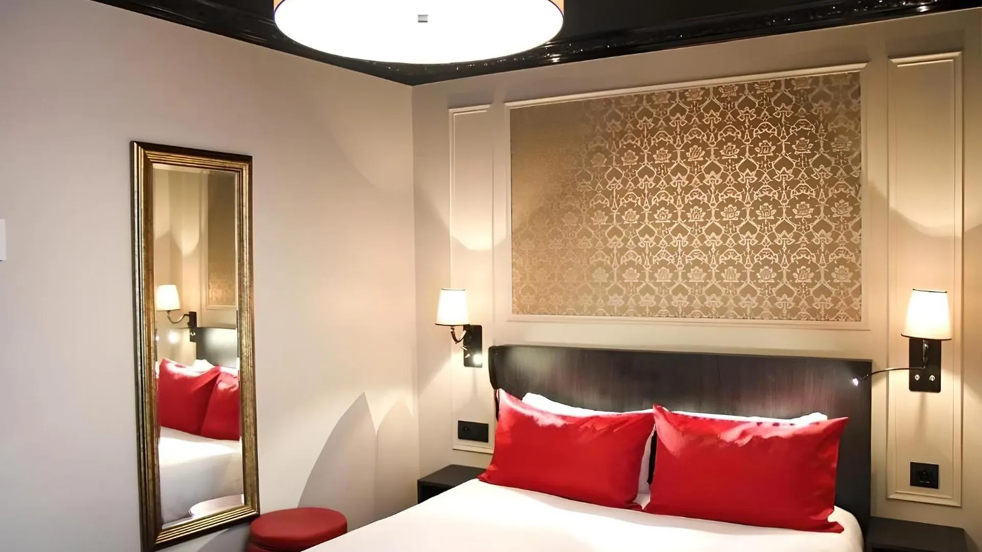 Hotel Le Montmartre Saint Pierre Paris