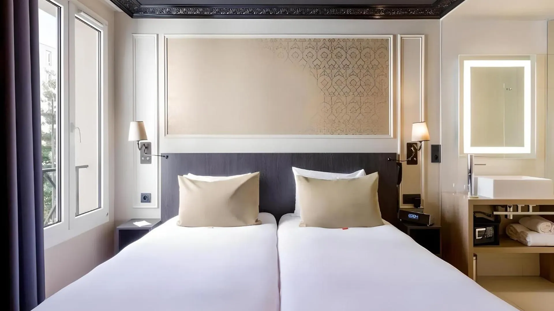 Hotel Le Montmartre Saint Pierre Paris