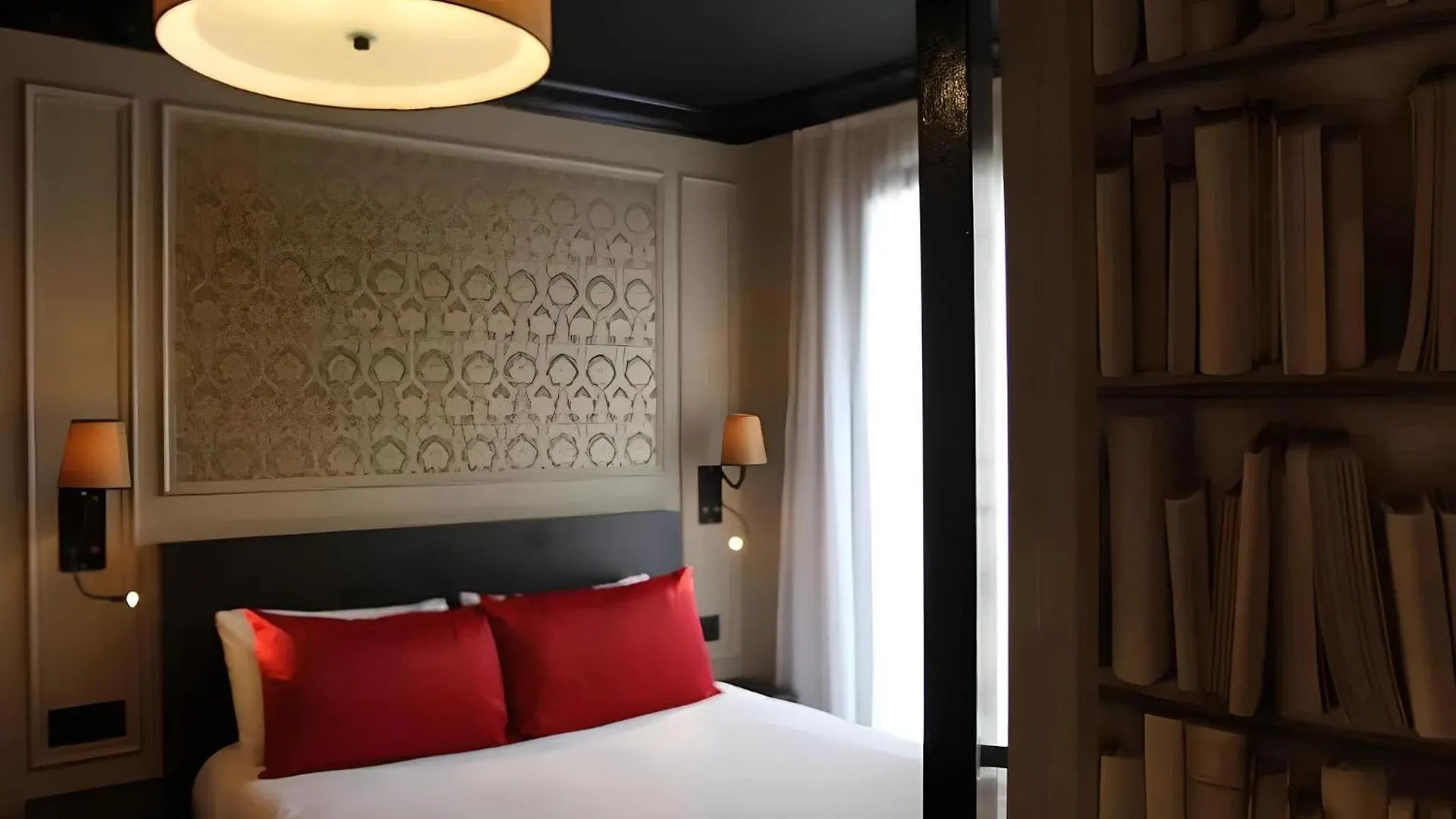 Hotel Le Montmartre Saint Pierre Paris