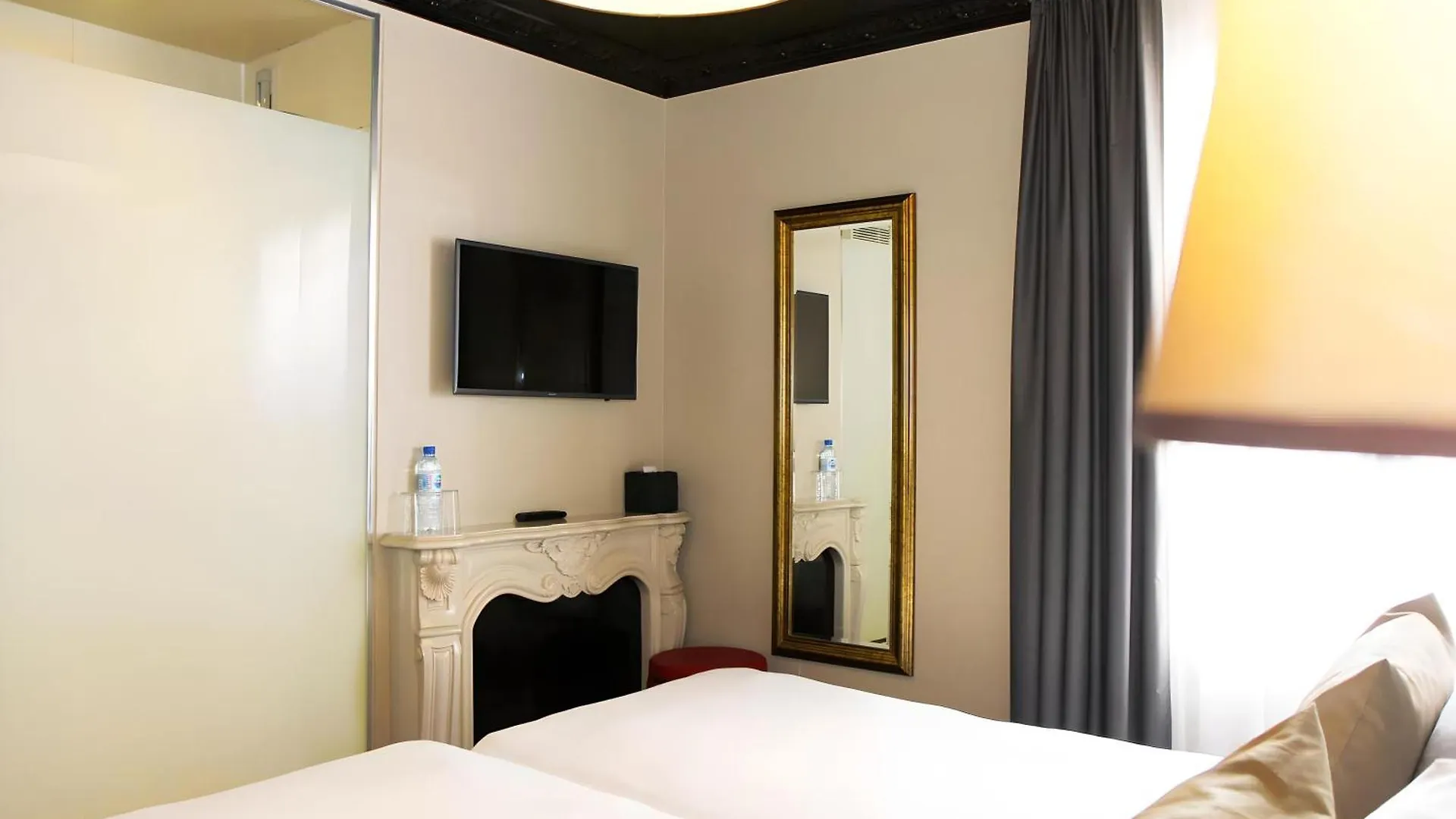 Hotel Le Montmartre Saint Pierre Paris