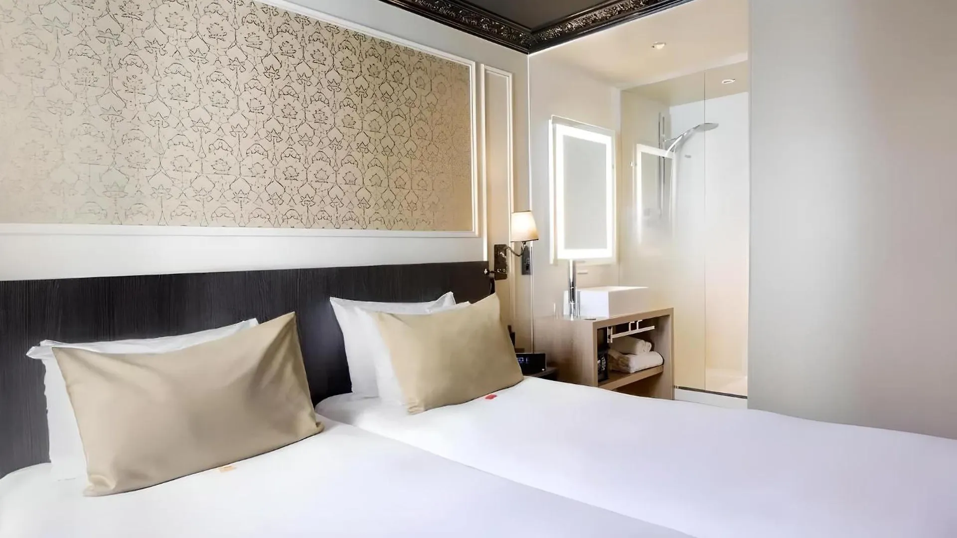 Hotel Le Montmartre Saint Pierre Paris